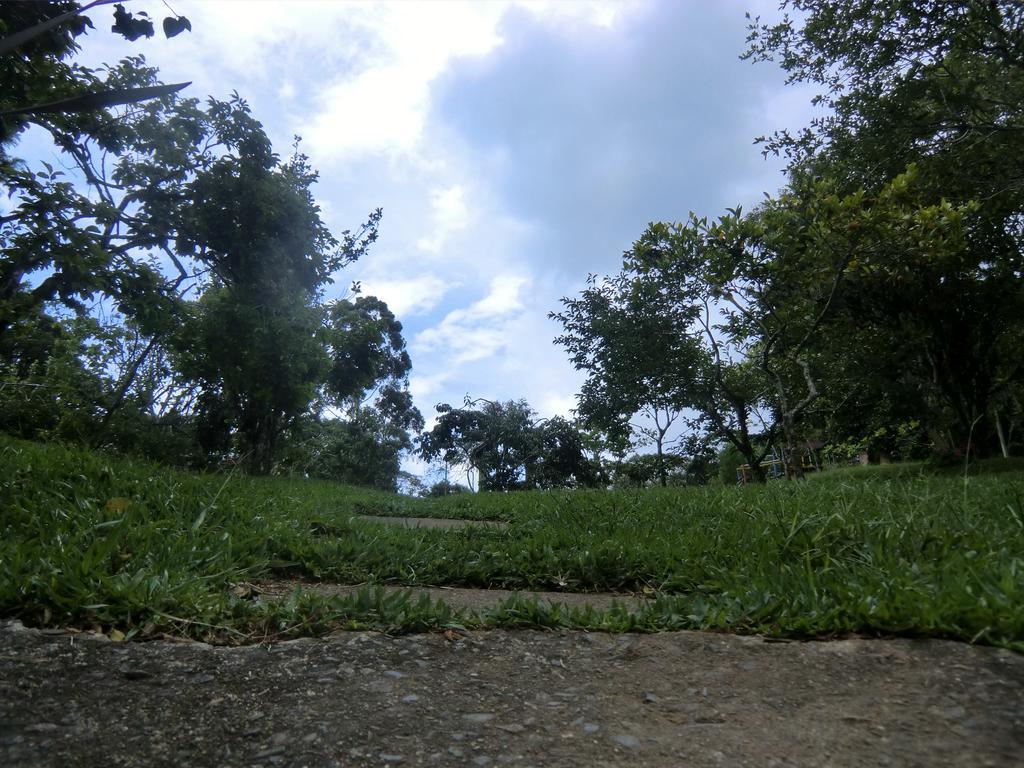 Pousada Recanto Dos Pinheiros Pilar do Sul Экстерьер фото
